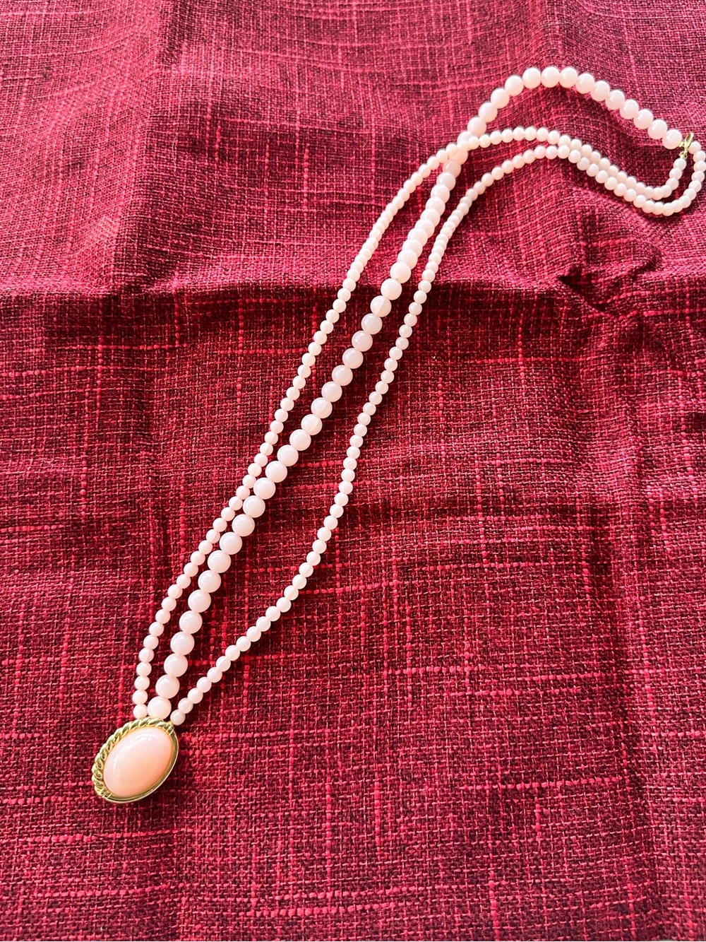 Vintage 80s Triple Strand Peachy Pink Lucite Bead Necklace Gold Tone Statement